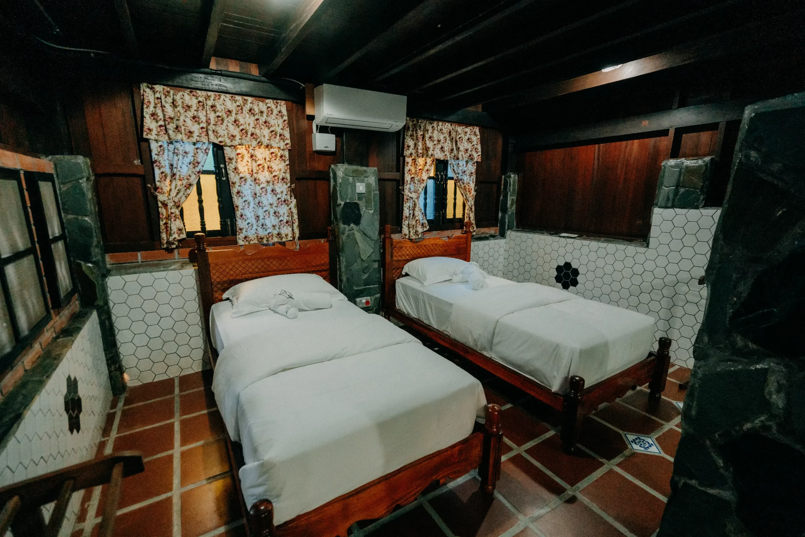 Kolong Rumah room